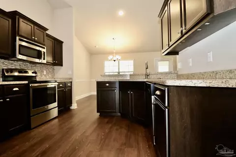 5527 Tucker Cir, Pace, FL 32571 photo 8