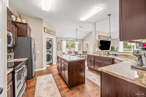 5755 Glen Brook Ct, Pace, FL 32571 photo 11