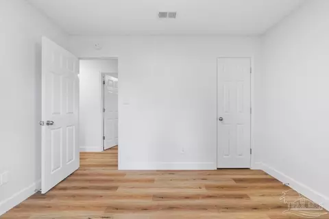 Bedroom - 1184 Heathrow Dr, Cantonment, FL 32533 photo 3 of 4