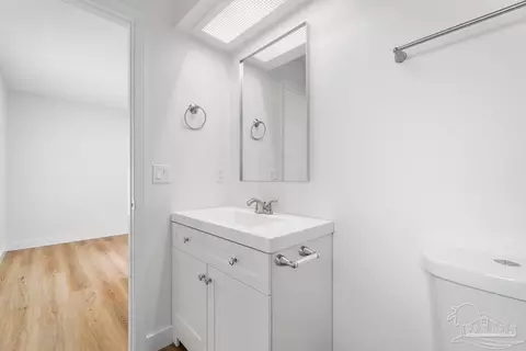 Bath - 1184 Heathrow Dr, Cantonment, FL 32533 photo 1 of 3