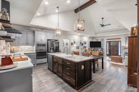 Kitchen - 4625 Briaroak Dr, Pace, FL 32571 photo 4 of 8