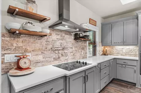 Kitchen - 4625 Briaroak Dr, Pace, FL 32571 photo 7 of 8