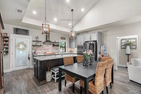 Kitchen - 4625 Briaroak Dr, Pace, FL 32571 photo 1 of 8