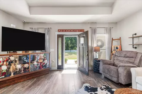 Entry Way - 4625 Briaroak Dr, Pace, FL 32571 photo 7 of 9