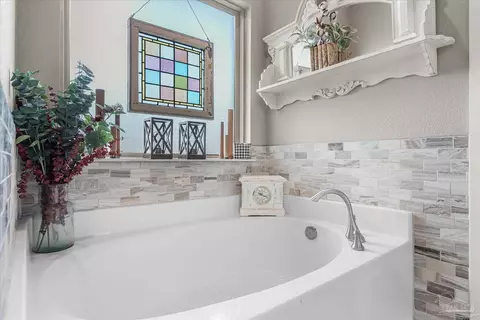 Bath - 4625 Briaroak Dr, Pace, FL 32571 photo 5 of 8
