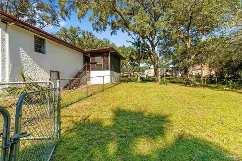 Exterior - 6467 Outer Dr, Milton, FL 32570 photo 6 of 8