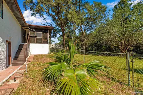 Exterior - 6467 Outer Dr, Milton, FL 32570 photo 5 of 8