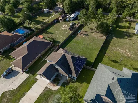 View/Area - 7915 Silver Maple Dr, Milton, FL 32583 photo 3 of 7