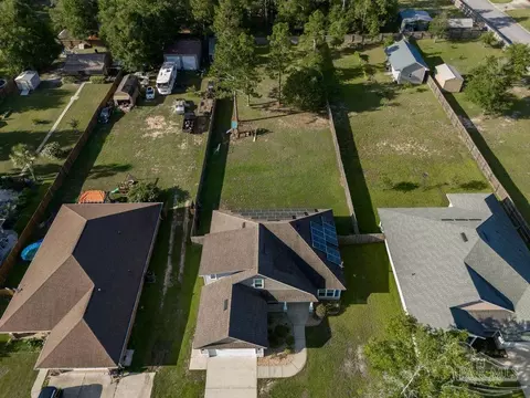 View/Area - 7915 Silver Maple Dr, Milton, FL 32583 photo 2 of 7