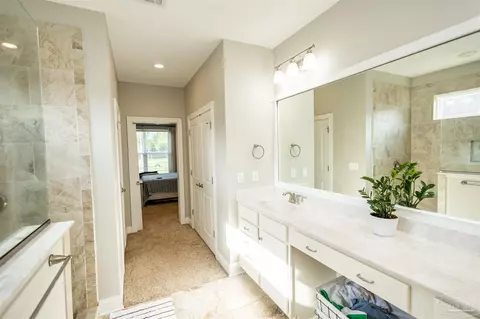 Entry Way - 7915 Silver Maple Dr, Milton, FL 32583 photo 3 of 5