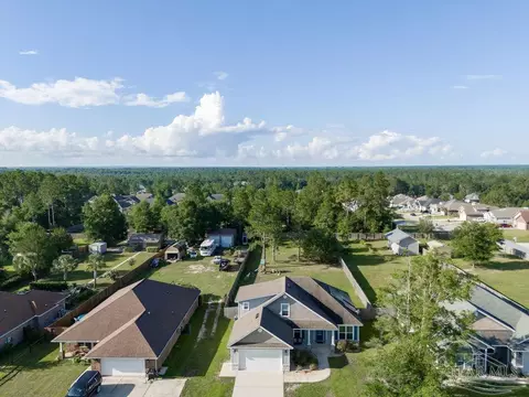 View/Area - 7915 Silver Maple Dr, Milton, FL 32583 photo 7 of 7