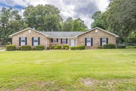 7419 Floyd Dr, Pensacola, FL 32526