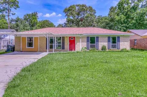 1013 Woodbury Pl, Cantonment, FL 32533