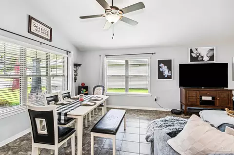 4308 Village Oak Ln, Pace, FL 32571 photo 6