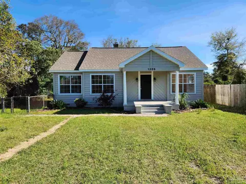1305 Poppy Ave, Pensacola, FL 32507