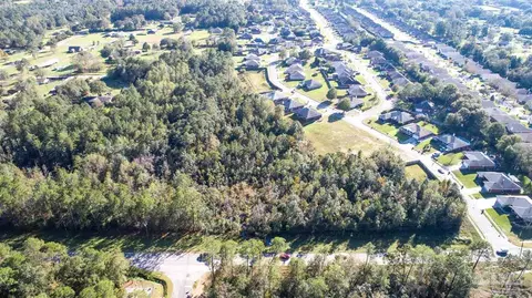 700 E Kingsfiled Rd, Cantonment, FL 32533 photo 4