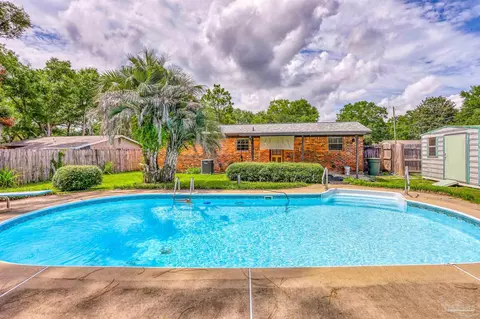 7165 Windsor Oak Dr, Pensacola, FL 32526