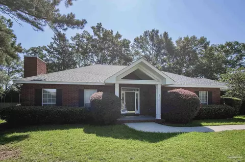 3312 Berkshire Dr, Pace, FL 32571