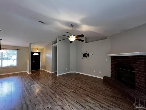 5704 Bronco Pl, Milton, FL 32570 photo 9