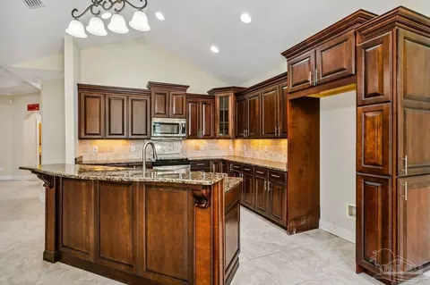 6026 Lancaster Ct, Pace, FL 32571 photo 8