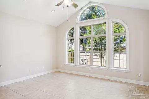 6026 Lancaster Ct, Pace, FL 32571 photo 10