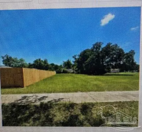 000 Bobe St, Pensacola, FL 32501