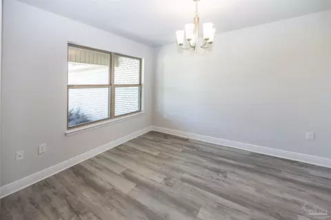 Living - 6269 Pineapple Dr, Milton, FL 32570 photo 2 of 8