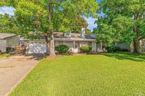 815 Lavon Dr, Pensacola, FL 32506