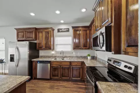 5225 Parkside Dr, Pace, FL 32571 photo 13
