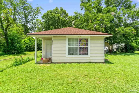 2410 W Yonge St, Pensacola, FL 32505