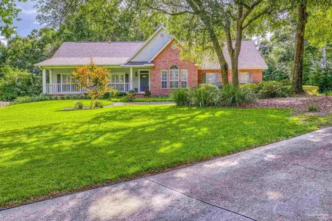 1433 Glenmore Dr, Cantonment, FL 32533