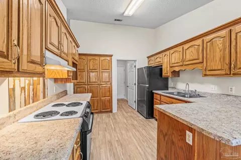 5077 Copperfield Dr, Pace, FL 32571 photo 9