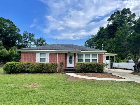 6651 Lee St, Milton, FL 32583