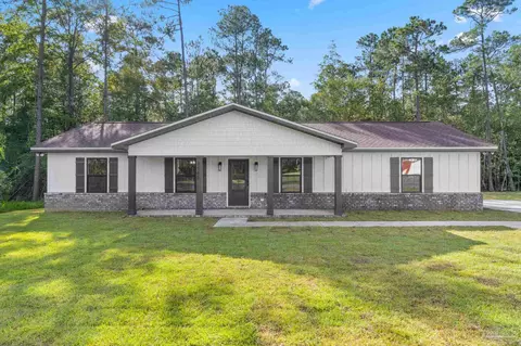 2545 Ten Mile Rd, Pace, FL 32571