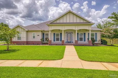 8402 Salt Grass Dr W, Pensacola, FL 32526