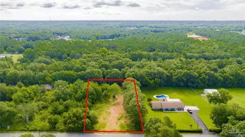 7704 Chellie Rd, Pensacola, FL 32526