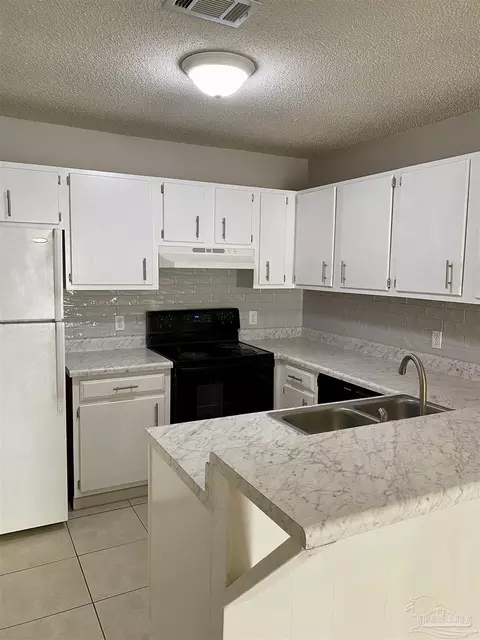3378 Lodging Cir, Pace, FL 32571 photo 7