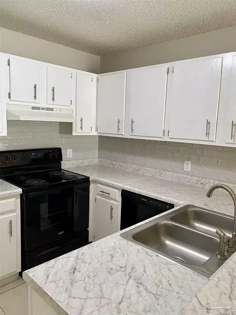 3378 Lodging Cir, Pace, FL 32571 photo 9