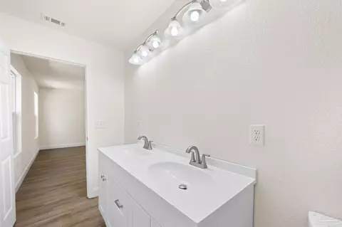Bath - 3284 Damon Dr, Milton, FL 32583 photo 3 of 4