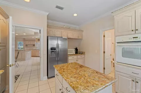 Kitchen - 5475 Oakmont Dr, Pace, FL 32571 photo 4 of 4