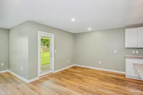4323 White Cedar Ct, Pace, FL 32571 photo 9