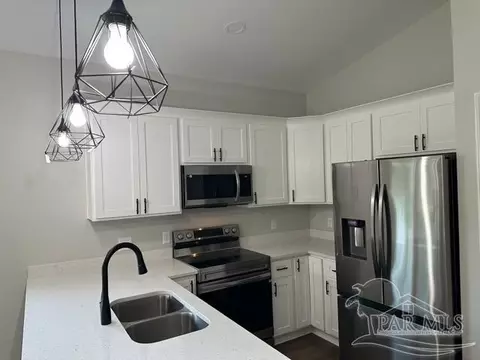 3294 Damon Dr, Milton, FL 32583 photo 6
