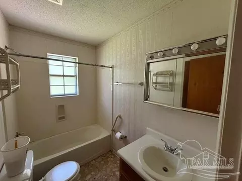 1221 Pinewood Ln, Crestview, FL 32539 photo 8