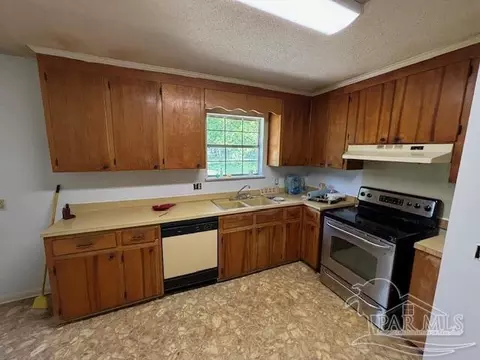1221 Pinewood Ln, Crestview, FL 32539 photo 14