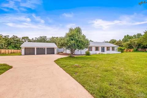 8021 Quiet Dr, Pensacola, FL 32526