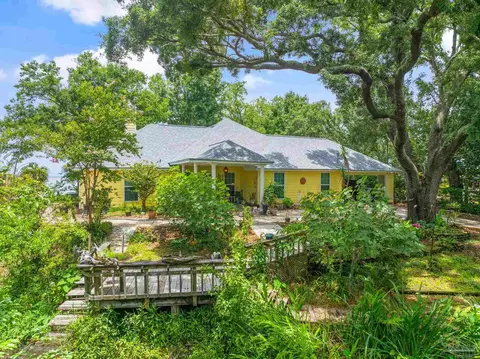4952 Hickory Shores Blvd, Gulf Breeze, FL 32563