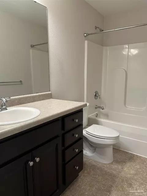 Bath - 5793 Corkscrew Ct, Pace, FL 32571 photo 3 of 3