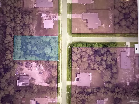 2245 Avenida De Sol, Navarre, FL 32566