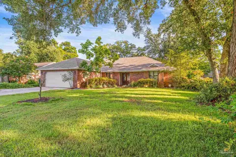 2752 Honeywood Dr, Pensacola, FL 32514