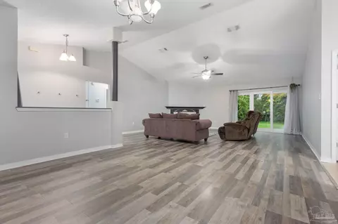 542 Northern Dancer, Crestview, FL 32539 photo 13